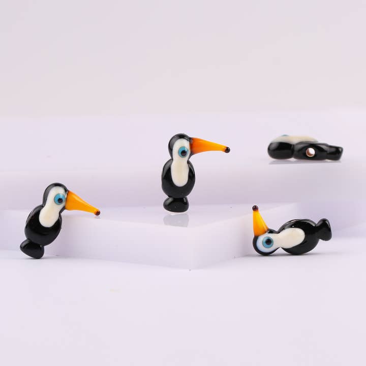 Adamodart - Wholesale Beads - Murano Glass Toucan bird bead, drilled bracelet supplies