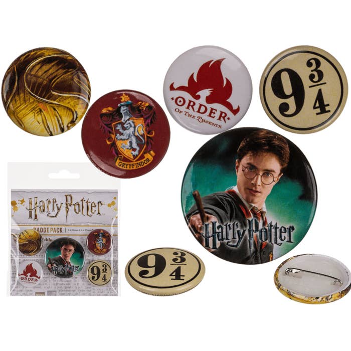 Out of the blue KG - Wholesale Reversspeld/knoop - Harry Potter Gryffindor Buttonset - set van 5 badges