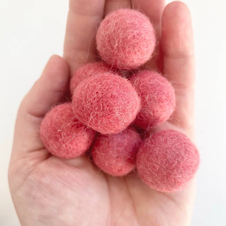 Wool Jamboree - Wholesale Craft Supplies - Color Scheme for Anything - 2.5 cm Felt Balls8