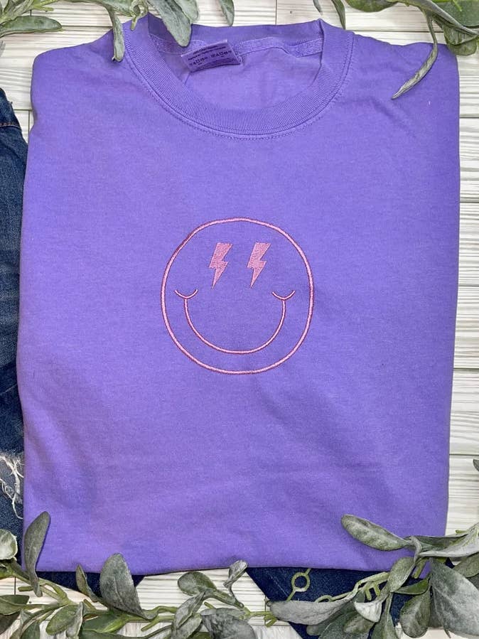 Smiley (T-shirt brodé) pour la vente par 1/2 Penny Wholesale