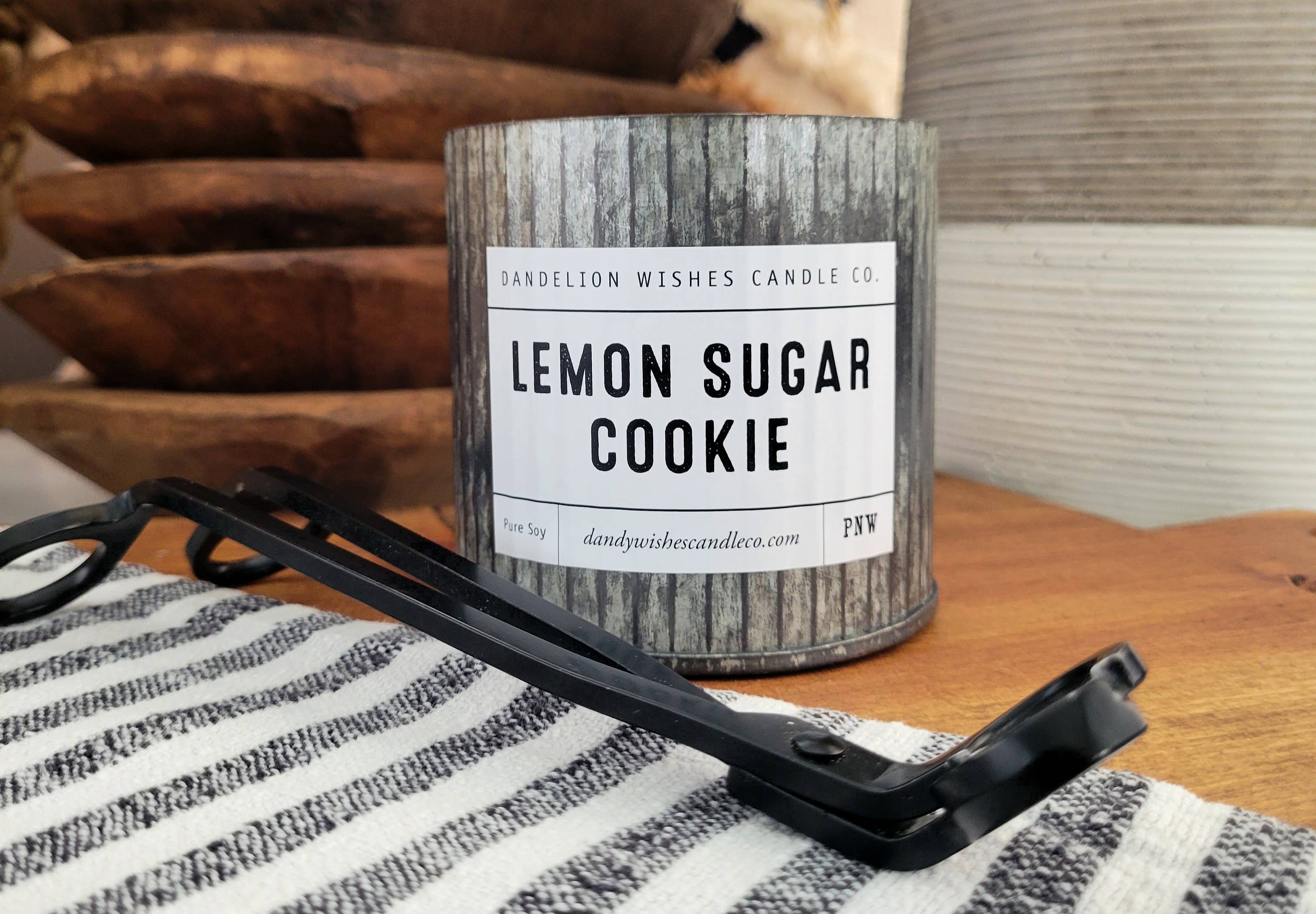 Dandelion Wishes Candle Co. – Engroshandel Glaslys – 12 ounce Rustik Galvaniseret Tin Candle8