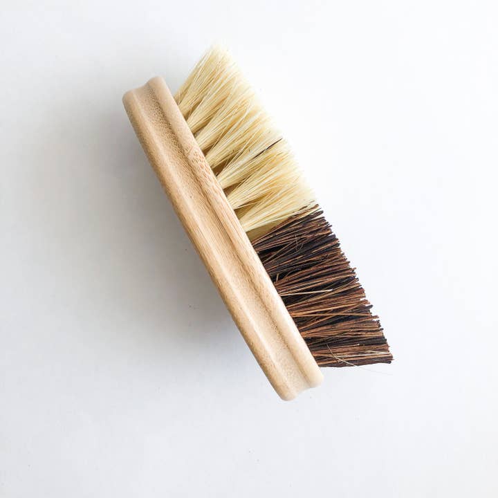Smile Boutiques - Wholesale Cleaning Brush - Bamboo Vegetable Brush - Sisal & Palm Bristles2