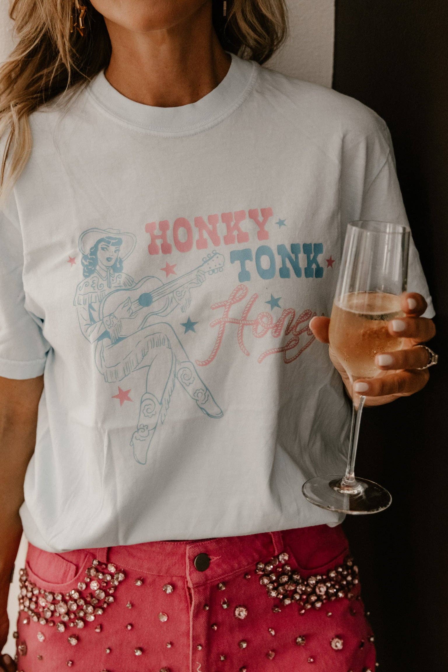 Summer Tees – Engroshandel T-shirt med print - Dame – HONKY TONK HONEY TEE1