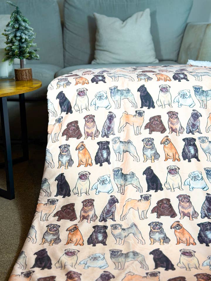 La couverture humaine pour carlin pour la vente par The Paw Print Boutique