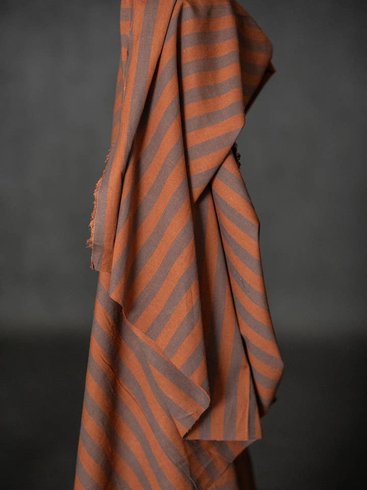 Dubbel Chocolade Katoen/Linnen Streep voor wholesale door Merchant and Mills