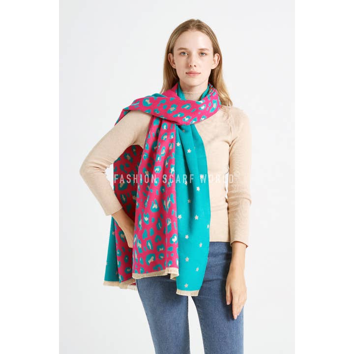 Fashion Scarf World - Vente Écharpe – femme - Écharpe réversible à imprimé étoile et léopard avec bords effilochés2