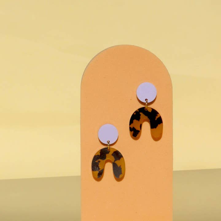 Niemalsmehrohne – Großhandel Ohrhänger – Leo Flieder Arch Bogen Ohrringe1