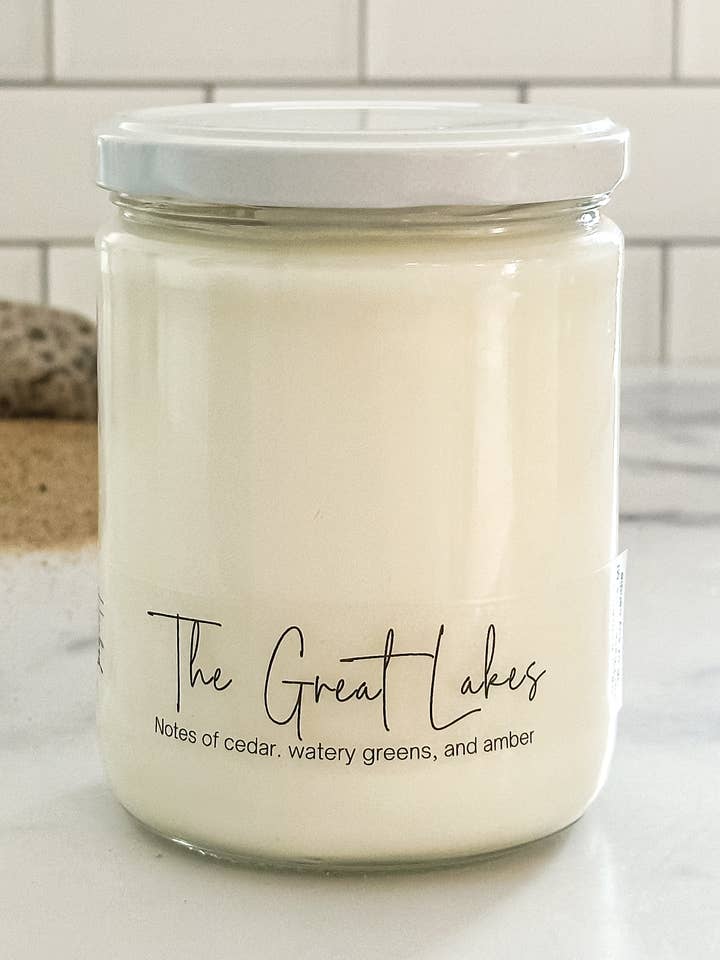 La Vela de los Grandes Lagos – Hoja de Cedro, Eucalipto y Musgo de Lago para venta al por mayor de Hcubed Candles