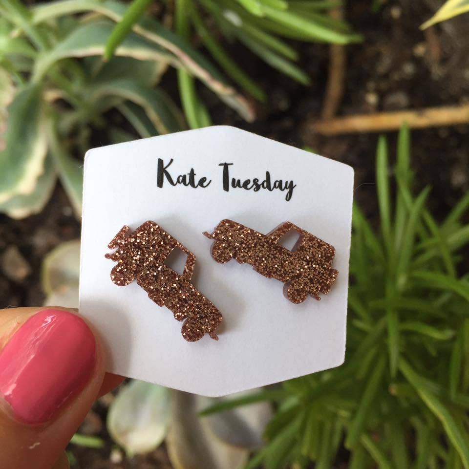 Kate Tuesday Jewelry - Vente Clous d'oreille - Boucles d'oreilles Sparkly Jeep Stud en acrylique, choisissez votre couleur3