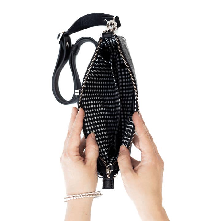 Sapahn - Wholesale Crossbody Bag - Women's - AE Crossbody Wristlet Wallet161