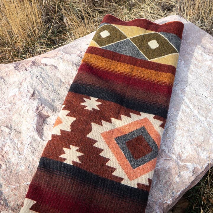 Alpaca Threadz - Wholesale Throw Blanket - Andean Alpaca Wool Blanket - Western - Rust3