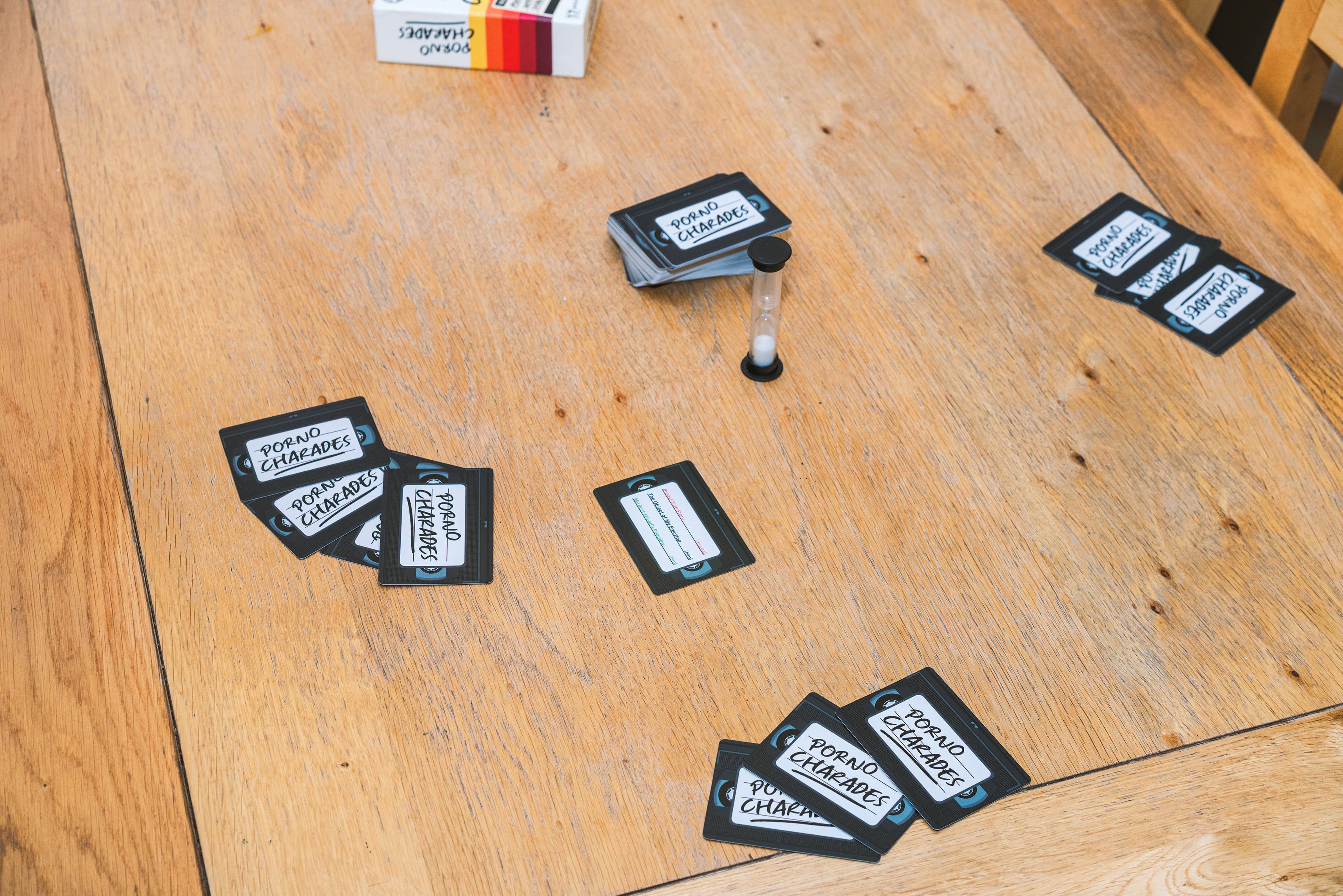 Clarendon Games USA – Engroshandel Kortspil – Porno Charades Voksen Kortspil9