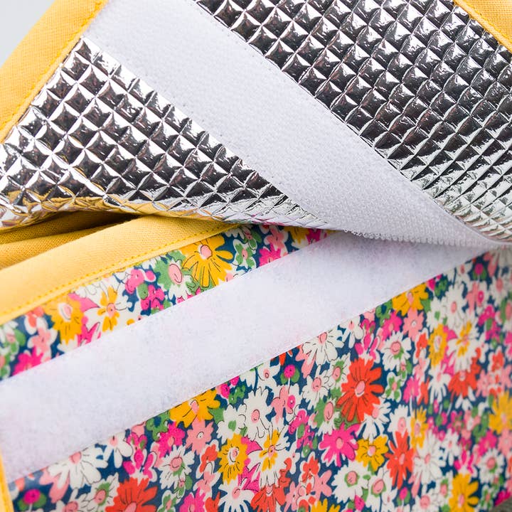 Com'1 Idée - Wholesale Craft sewing kit - Lunchbox kit | The cherry on the cake5