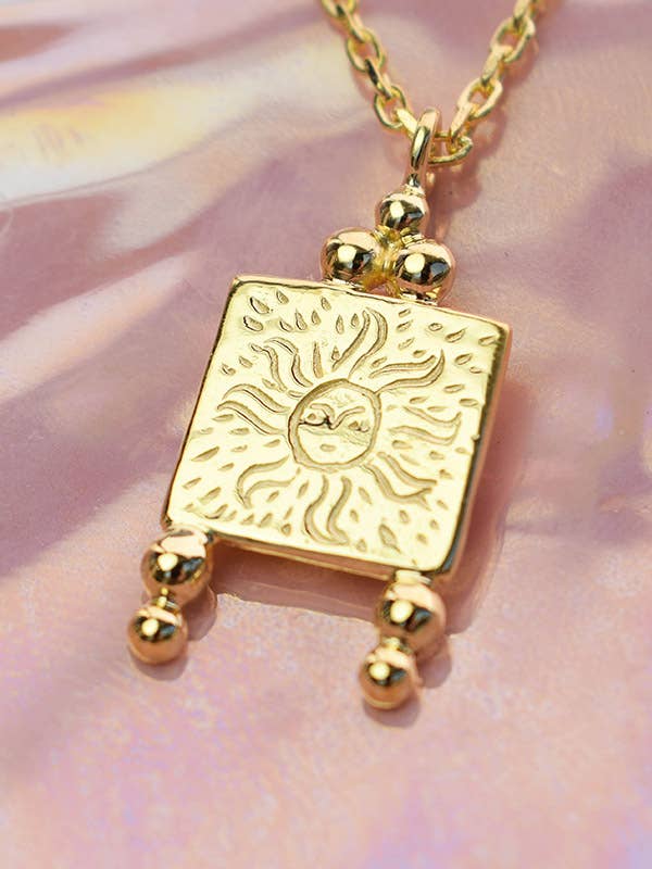 Annoushe jewelry – wholesale Pendant/charm necklace – Square sun necklace2