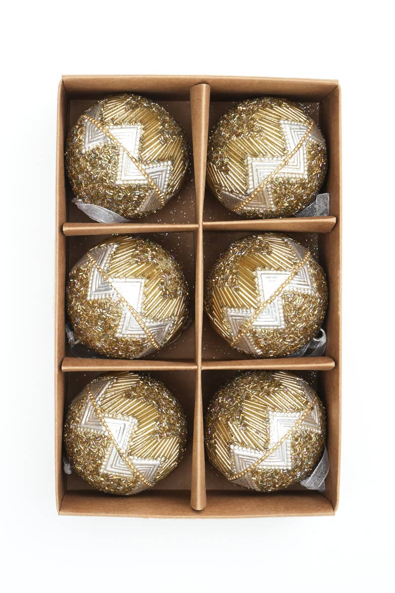 ExpoBazaar – Engroshandel Julepyntsæt – Moonlit Silver Glow Ornaments - Sæt med 61