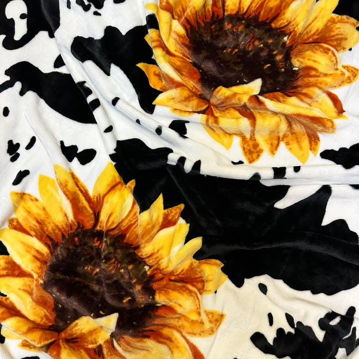 Sunflower Cow Print King Size Super Soft Plush Blanket for wholesale by Sunshine Home Textile