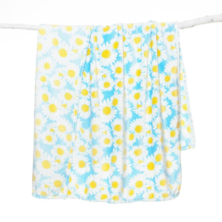 Carstens, Inc. - Wholesale Throw Blanket - Flower Power Heavy Plush Throw1