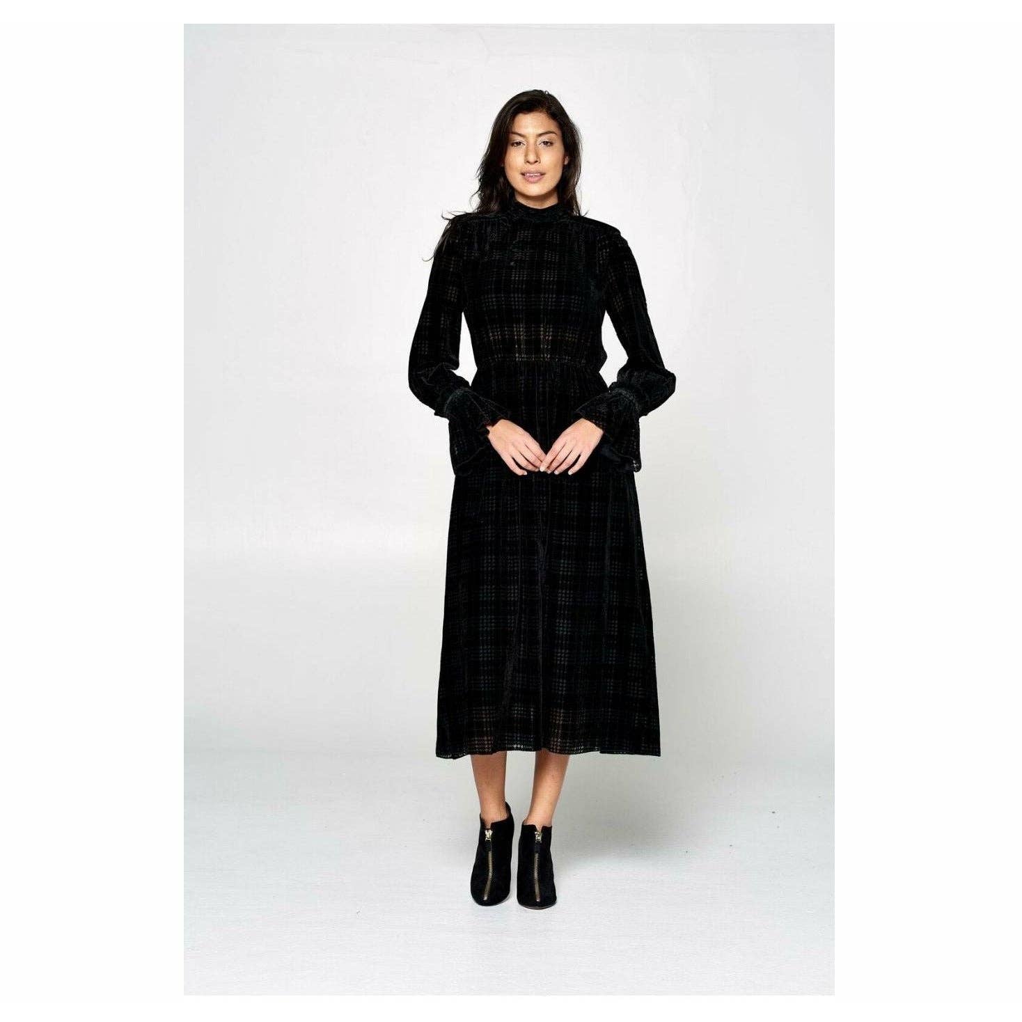 HottieandLord – wholesale Dress – Women's – High neck Houndstooth Velvet Midi dress0