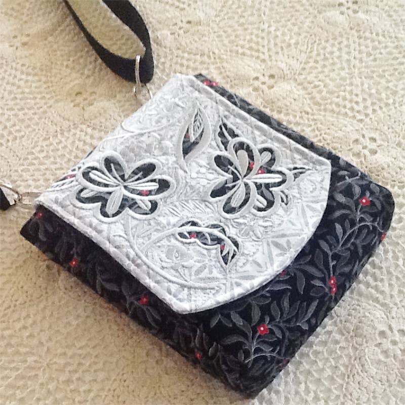 Around the Bobbin - Wholesale Craft Supplies - Zip & Clip Bag | Sewing Pattern6