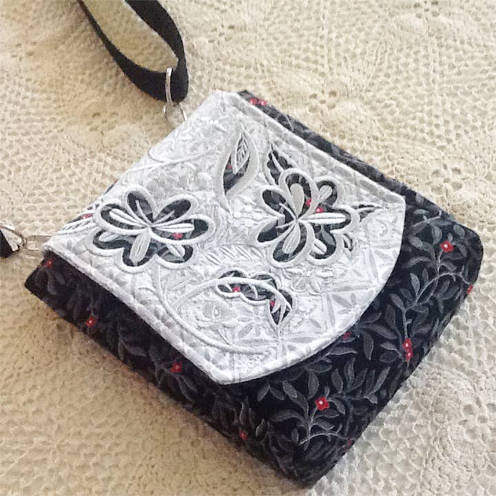 Around the Bobbin - Wholesale Craft Supplies - Zip & Clip Bag | Sewing Pattern6