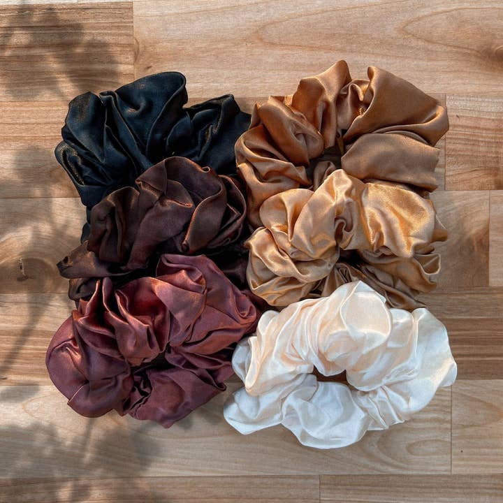 Pack de coleteros de satén | Coleteros de satén neutros | Coleteros en tonos tierra | Coleteros de seda para venta al por mayor de Normanco