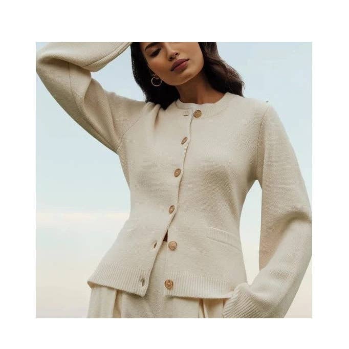 Ensfarvet cardigantrøje med rund hals for engroshandel hos Sheer Trend