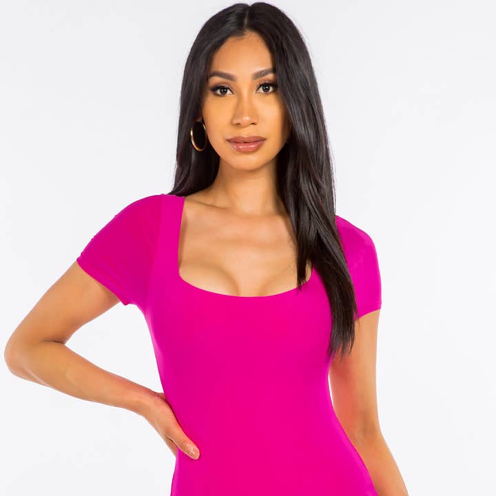 J6866 Body doublé à mancherons et col carré pour la vente par Uptown Apparel