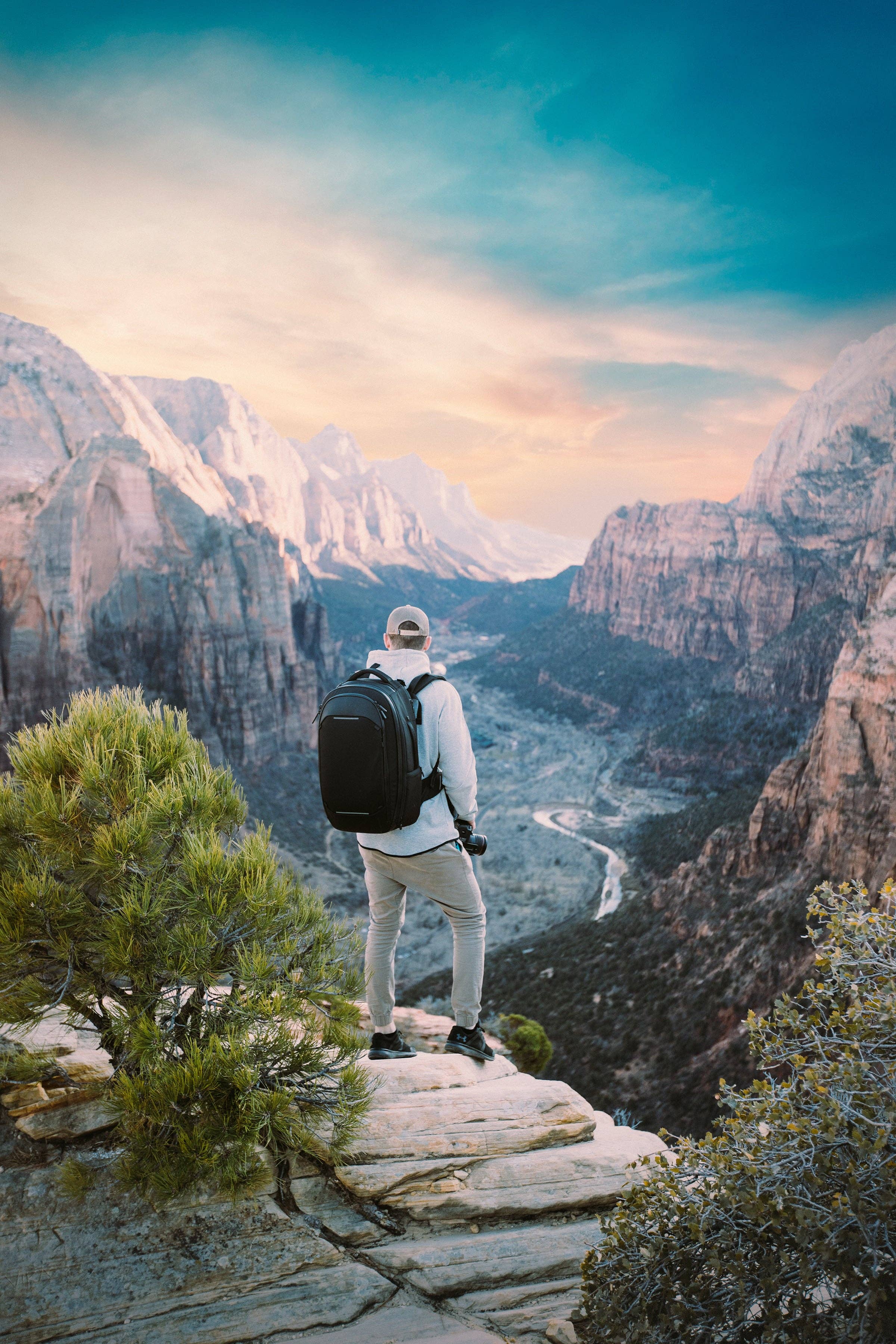 NOMATIC - Wholesale Backpack - Unisex - Navigator Travel Backpack 32L13