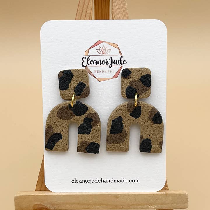 Brincos de argila de polímero de arco curto leopardo por atacado de Eleanor Jade Handmade
