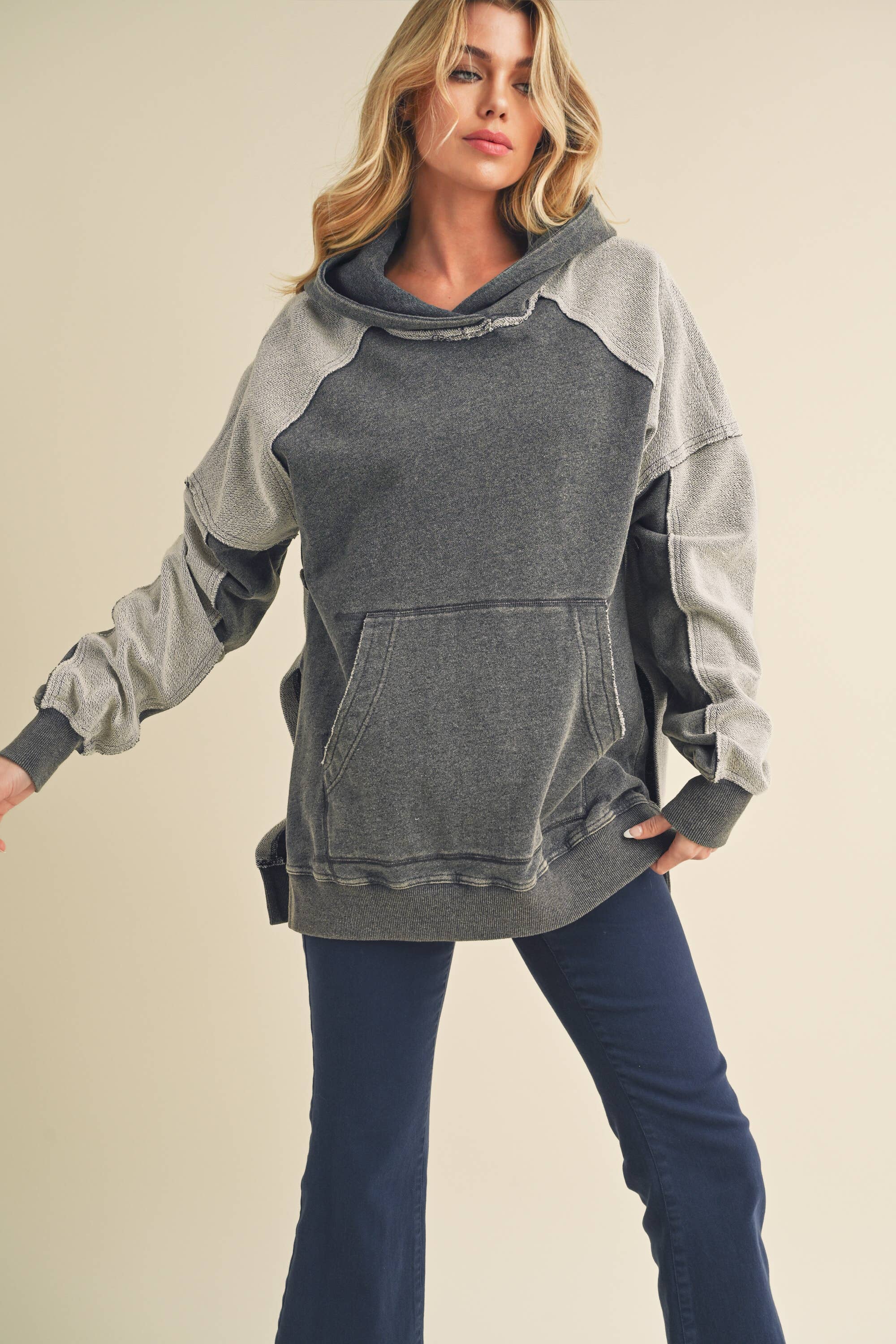 AEMI + CO – wholesale Hoodie – Women's – 966CK Deb Washed Hoodie 521