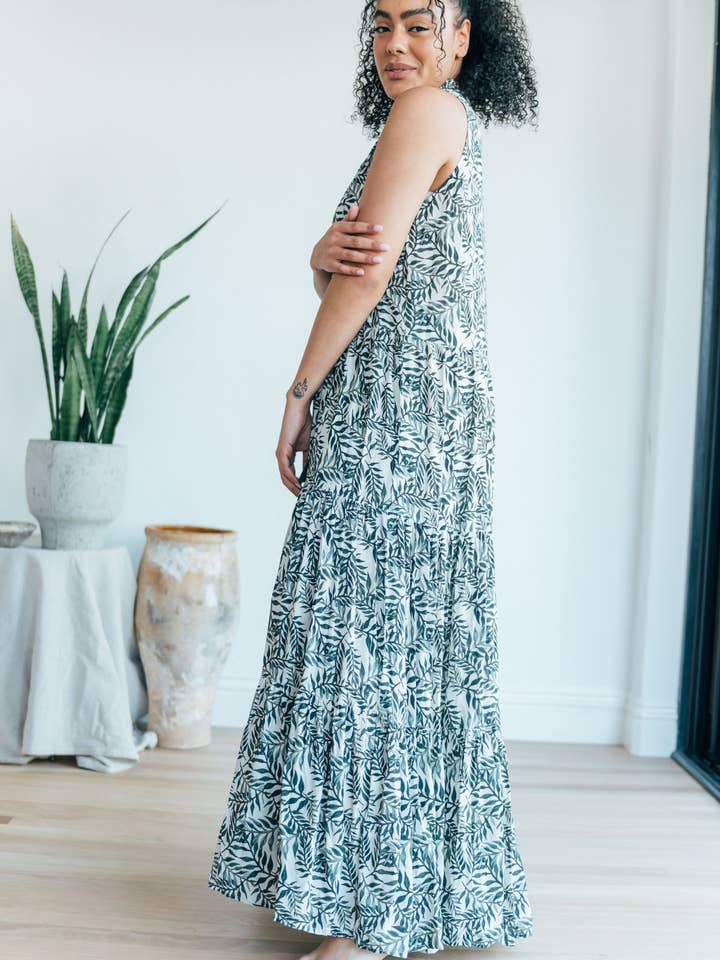 Sienna Maxi sleeveless - leaf print for wholesale by Roma Label