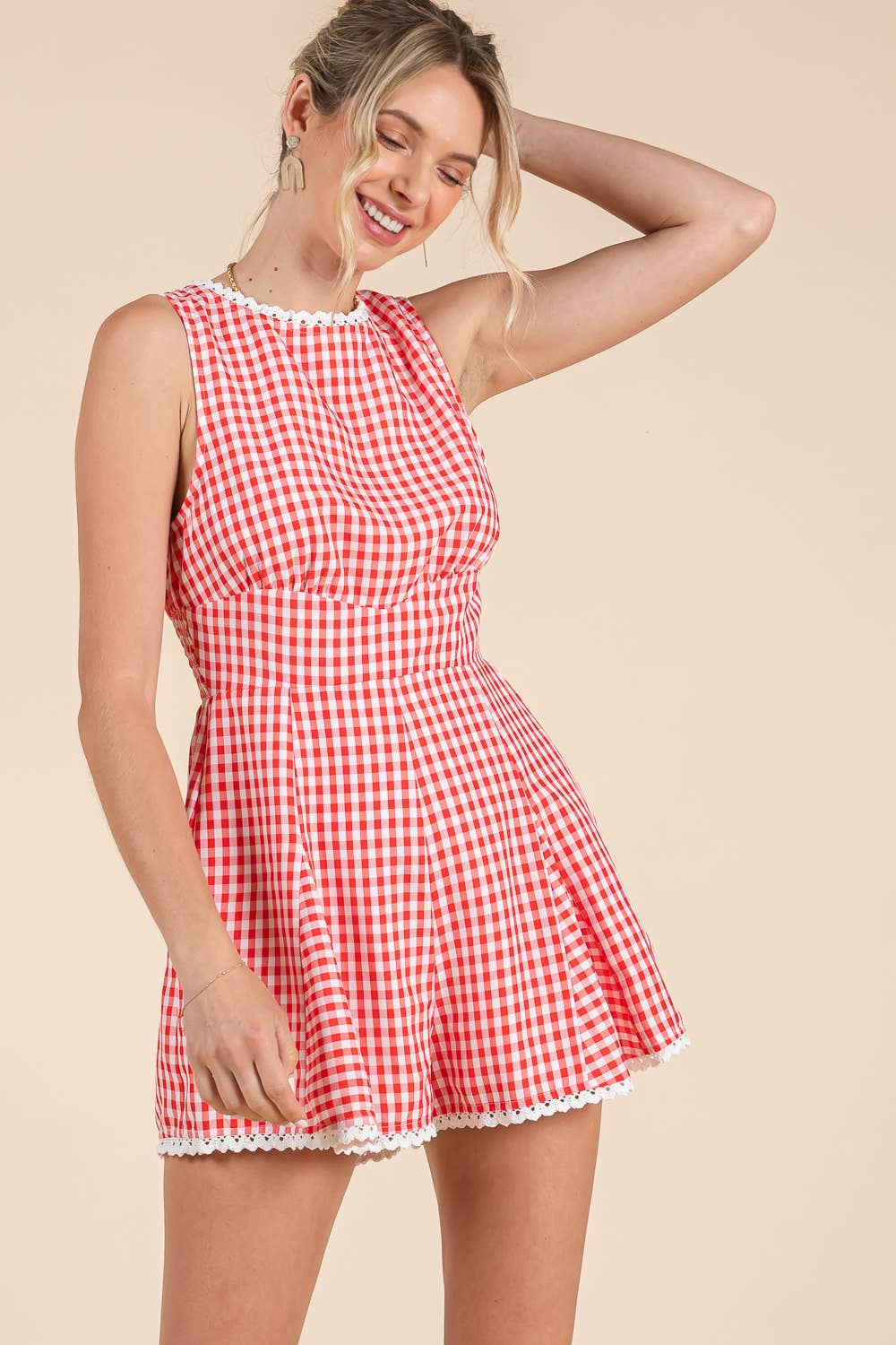 BABY PINK – Großhandel Romper – Damen – Gingham-bedruckter Strampler mit Spitzenbesatz.30