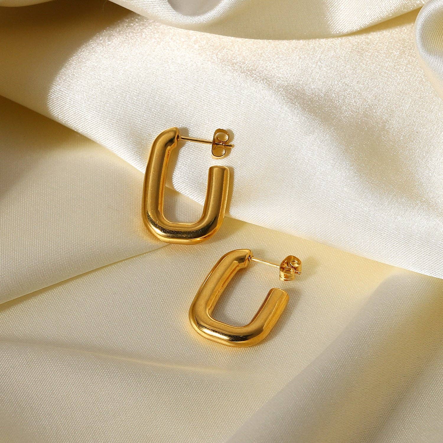 Katie Rae Collection – wholesale Hoop-örhängen – 18k guldpläterade Brody Hoop örhängen4