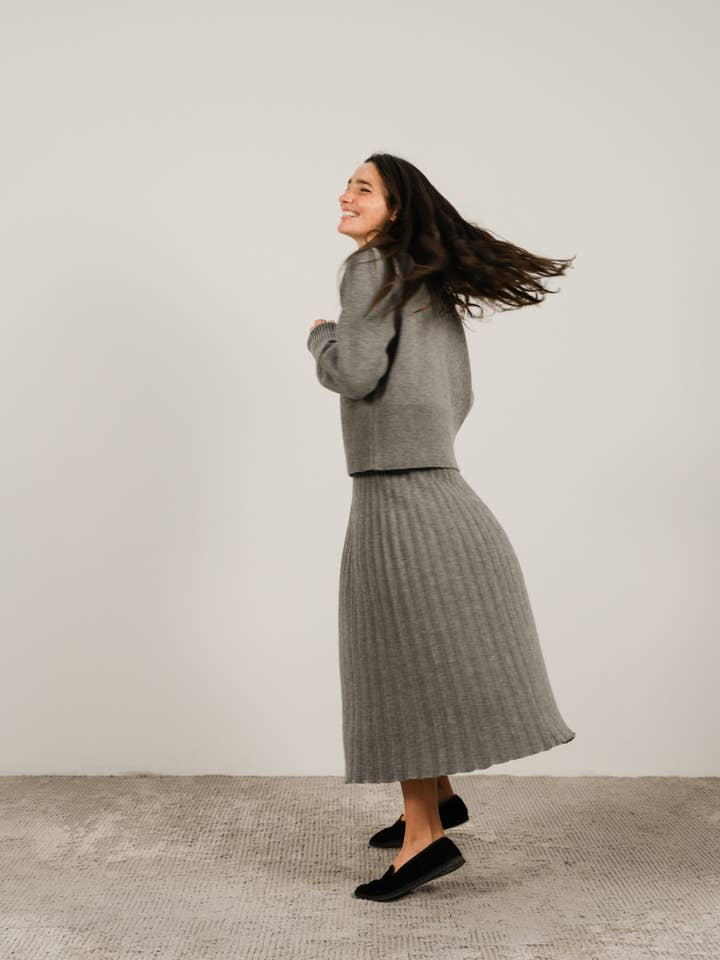 Cashmere Mix Plissè Skirt (3D-Knit) for wholesale by Lèmme