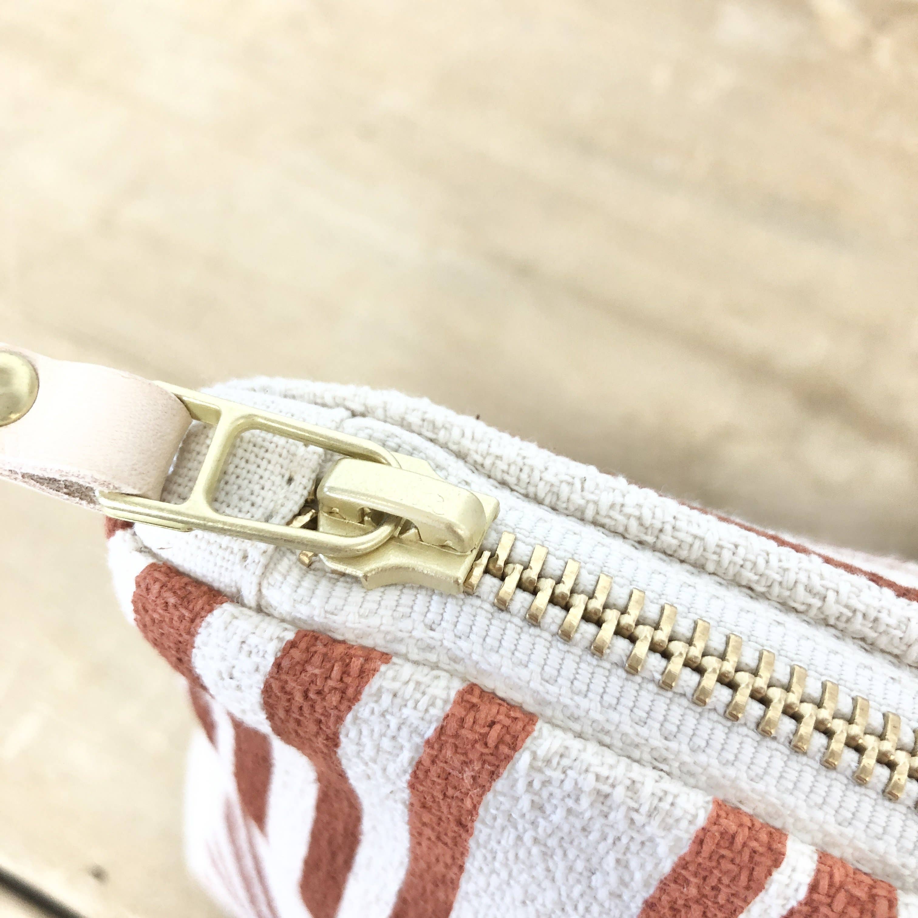 Erin Flett – wholesale Sminkväska – Lera borste Makeup Dragkedja Väska1