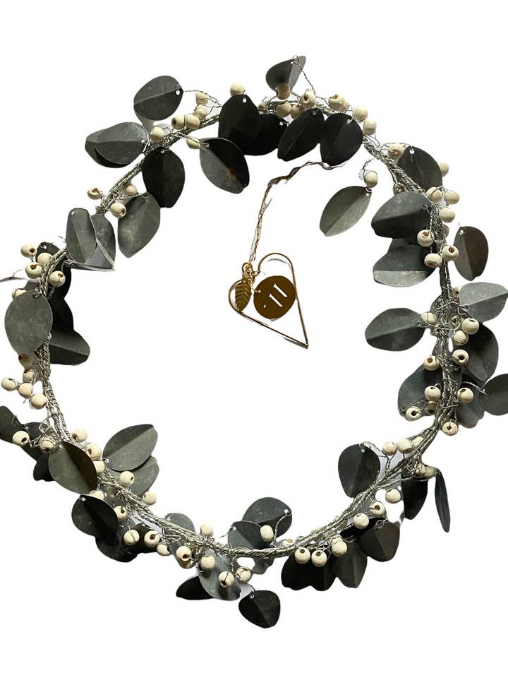 Zinc wreath white berries EW-6207 for wholesale by De Weldaad Authentic Interior