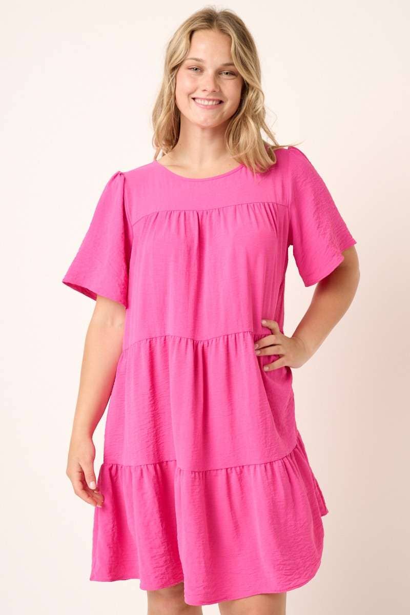 mittoshop – Großhandel Kleid – Damen – PLUS AIRFLOW MINIKLEID MIT RÜSCHENSTUFEN UND KURZEN ÄRMELN7