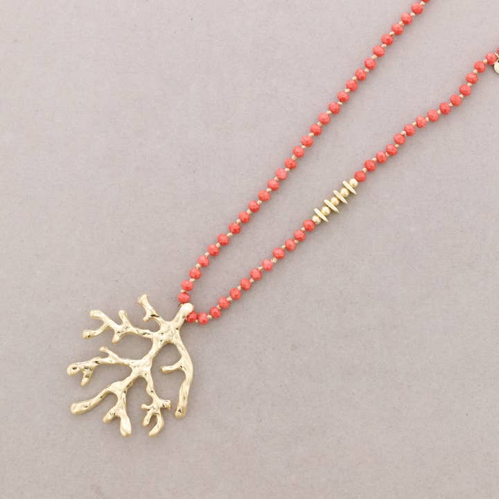 La Cuerda De Sol - Wholesale Snap Jewelry - Long Faceted Crystal Necklace with Coral Metal Pendant
