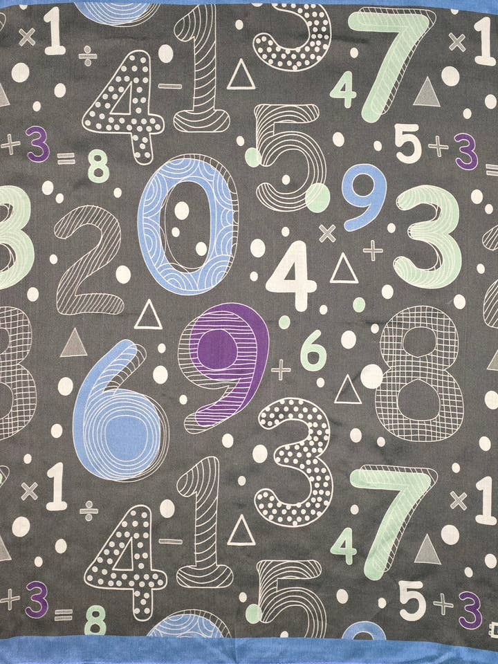 Foulard seta 70X70 colore nero con numeri colorati for wholesale by L'OFFICIEL SRL