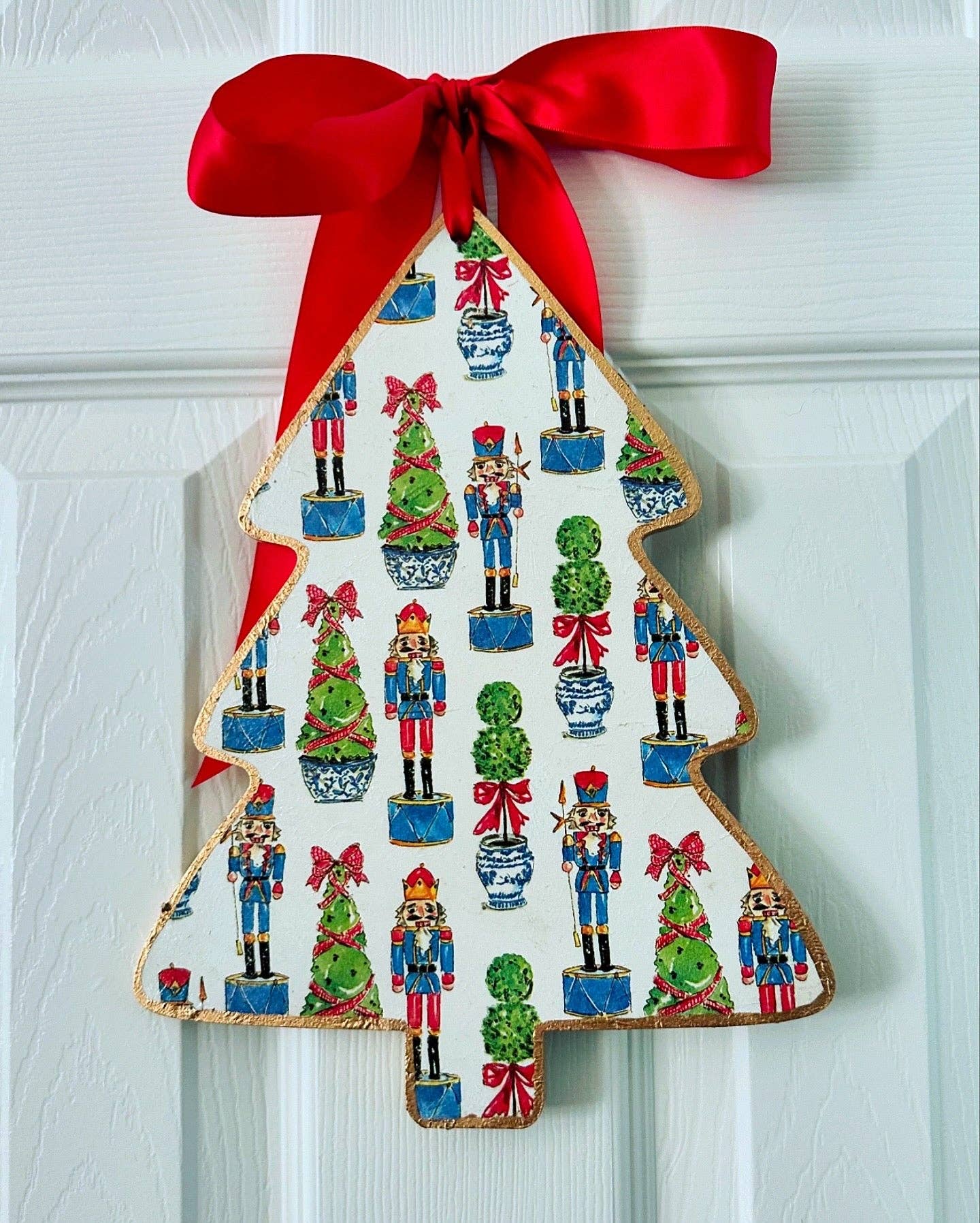 SoCharm Designs - Wholesale Door Hanger - Handmade Christmas Door Hanger - Chinoiserie Tree and Nutcracker Tree 12”1