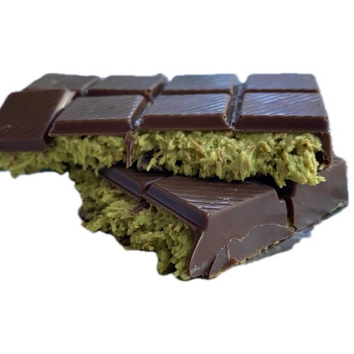 Pistache Praline Dubai Chocoladereep - 71g en andere Suiker wholesale inkopen. Gratis retourzendingen en een 60-dagen netto betalingstermijn op Faire.com trends op Faire.