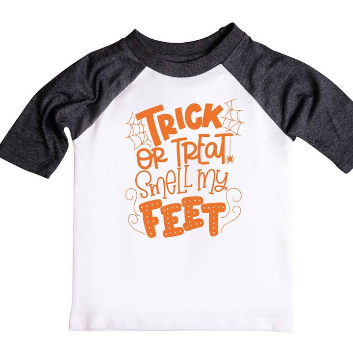 Trick or Treat Smell My Toddler Halloweenshirt für Kinder für den Großhandel von Jumpin' Jaks Tees