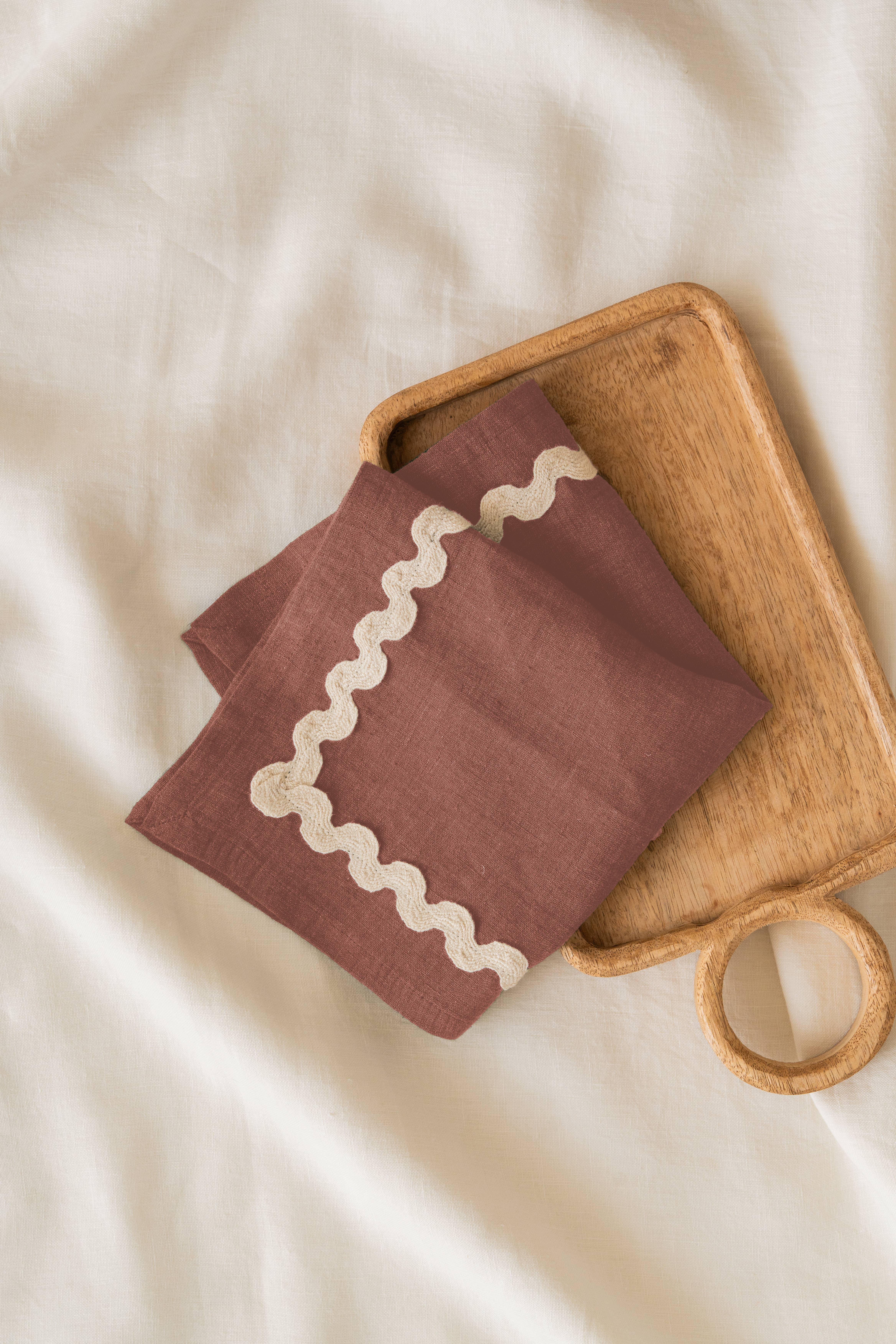 Live Linen – Großhandel Papier- & Stoffserviette – Moderne Leinenserviette – Natürliche Spitze3