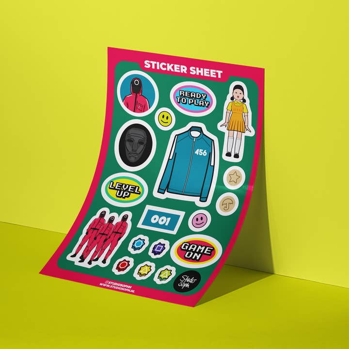Studio Soph (We Pay Your Import Fees - We Ship DDP) - Vente Autocollant - Planche de 15 autocollants Squid Game format A52