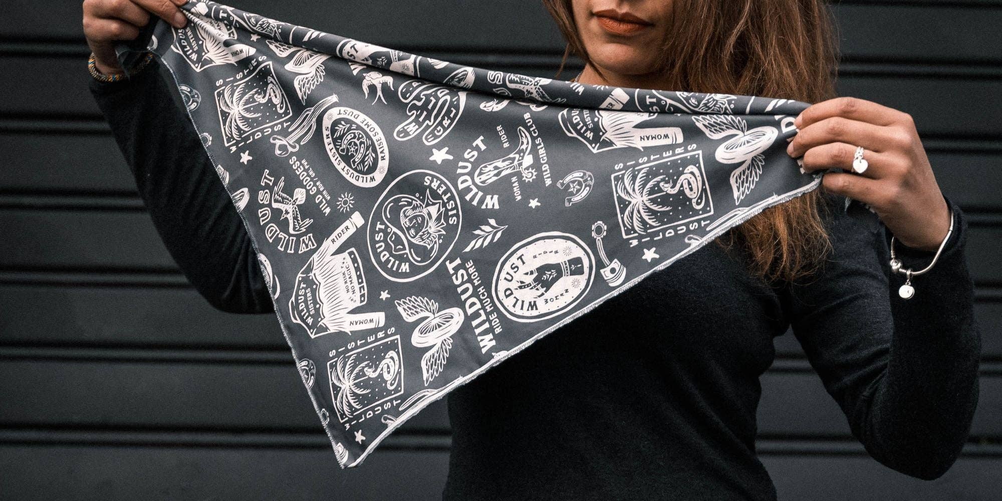 WILDUST – Engroshandel Tørklæde - Dame – MOTORCYKEL TØRKLÆDE - WILD SPIRIT GRÅ5