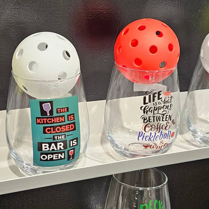 Verre à vin ou à cocktail sans pied Pickle Ball, Dink pour la vente par Cork Pops Inc