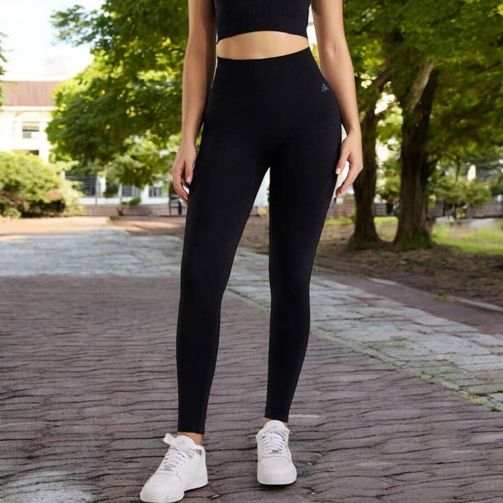 Active by Anna-Kaci – Großhandel Sport-/Lounge-Leggings – Damen – Nahtlose High-Waist-Kompressionsleggings für Sportbekleidung3