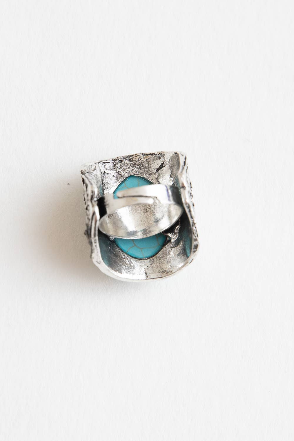 Leto Accessories - Wholesale Cocktail/gelegenheidsring - Ronde turquoise stenen bloemen gegraveerde zilveren ring4