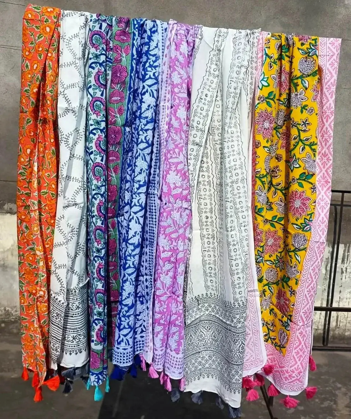 Bhawana Handicrafts - Vendita all'ingrosso Sciarpa - Donna - Set da 5 sciarpe in cotone con stampa a blocchi indiani1