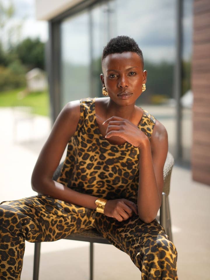 Top en soie Claire imprimé léopard pour la vente par Bel Cashmere S.C.